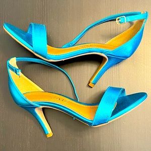 BNWOT Blue Metallic Sandal Heels